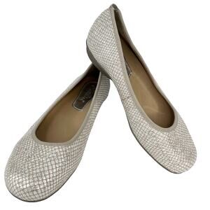 Earthies Ennis Ballet Flats 6 Taupe Silver Orthotic Arch Support Comfort